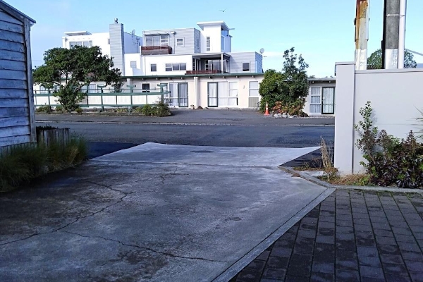 Albatross Motel (Westshore)